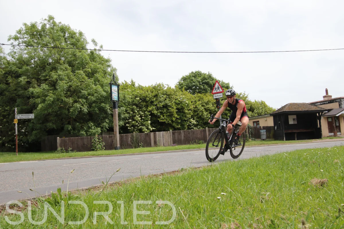 Southend-Triathlon-Cycle-Photos-in-Barling-Corner-037.jpg