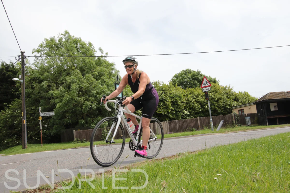 Southend-Triathlon-Cycle-Photos-in-Barling-Corner-039.jpg