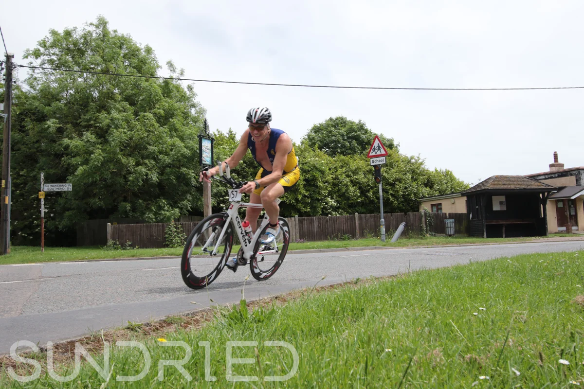 Southend-Triathlon-Cycle-Photos-in-Barling-Corner-051.jpg