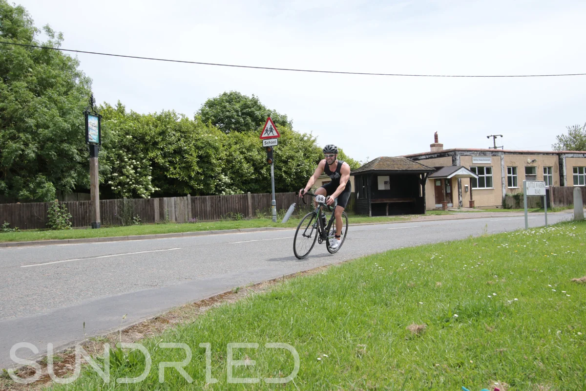Southend-Triathlon-Cycle-Photos-in-Barling-Corner-110.jpg