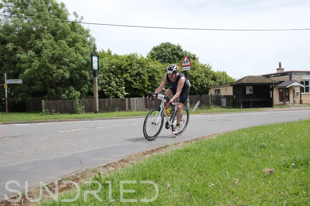 Southend-Triathlon-Cycle-Photos-in-Barling-Corner-117.jpg