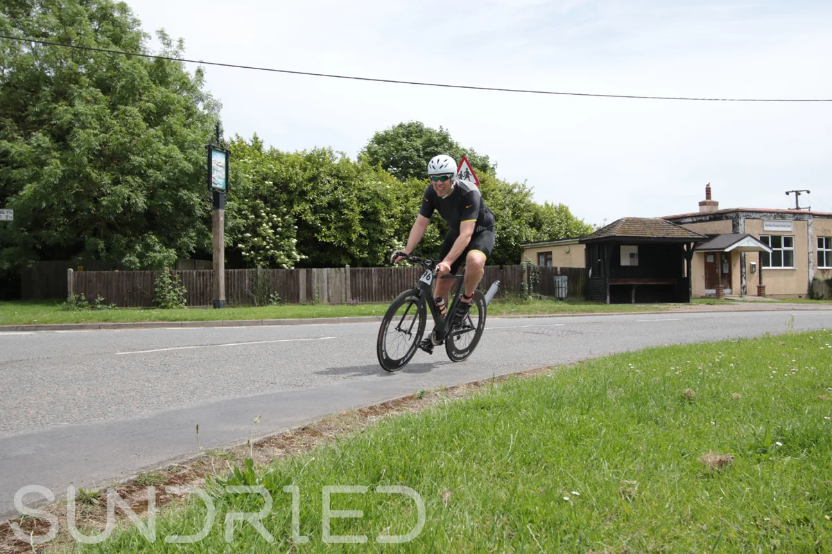 Southend-Triathlon-Cycle-Photos-in-Barling-Corner-120.jpg