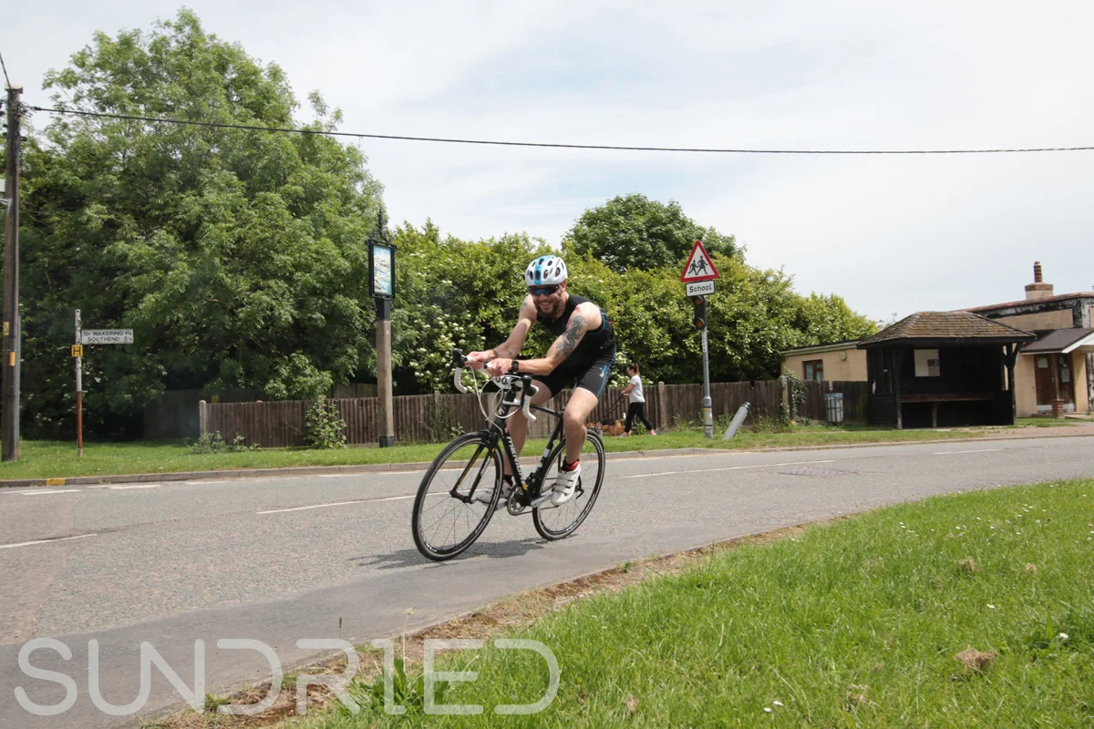 Southend-Triathlon-Cycle-Photos-in-Barling-Corner-208.jpg