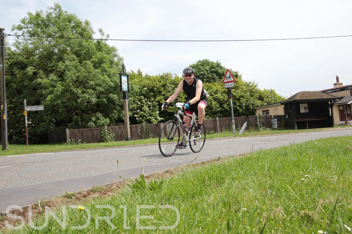 Southend-Triathlon-Cycle-Photos-in-Barling-Corner-219.jpg