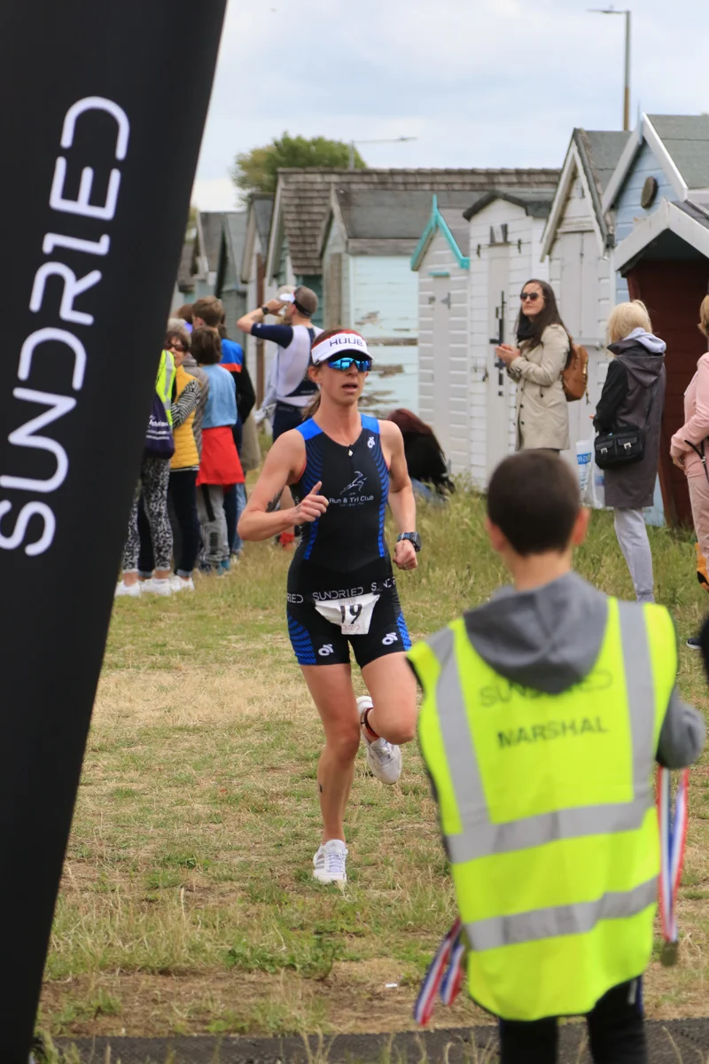 Sundried-Southend-Triathlon-Run-Finish-2019-010.jpg