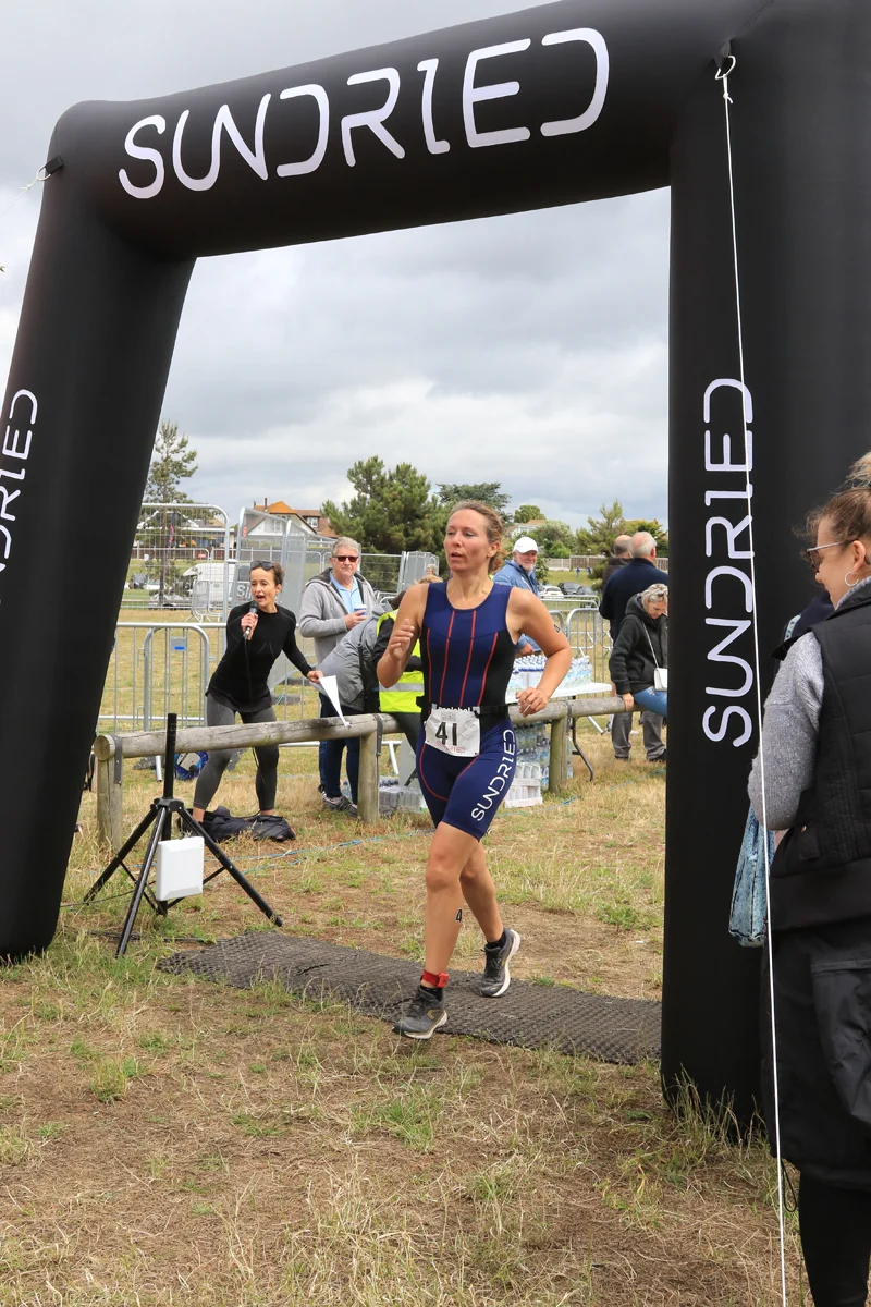 Sundried-Southend-Triathlon-Run-Finish-2019-049.jpg
