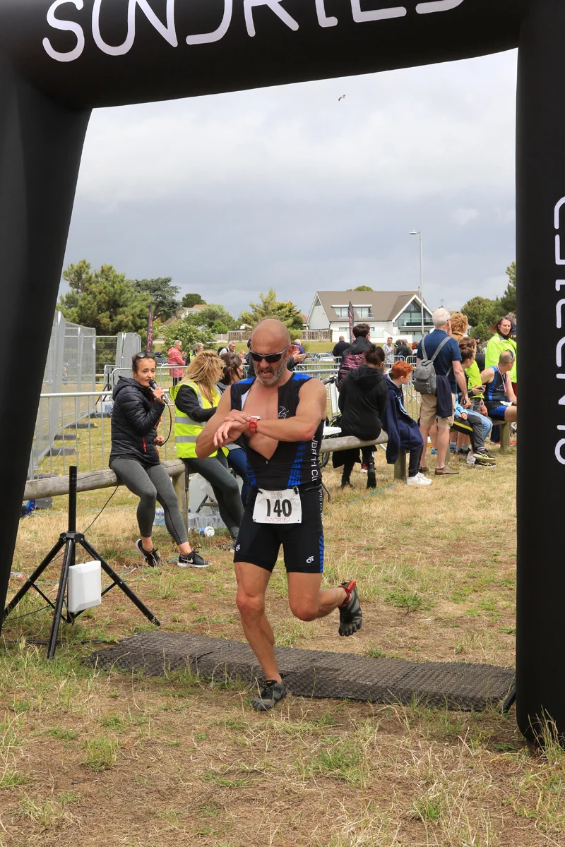 Sundried-Southend-Triathlon-Run-Finish-2019-110.jpg