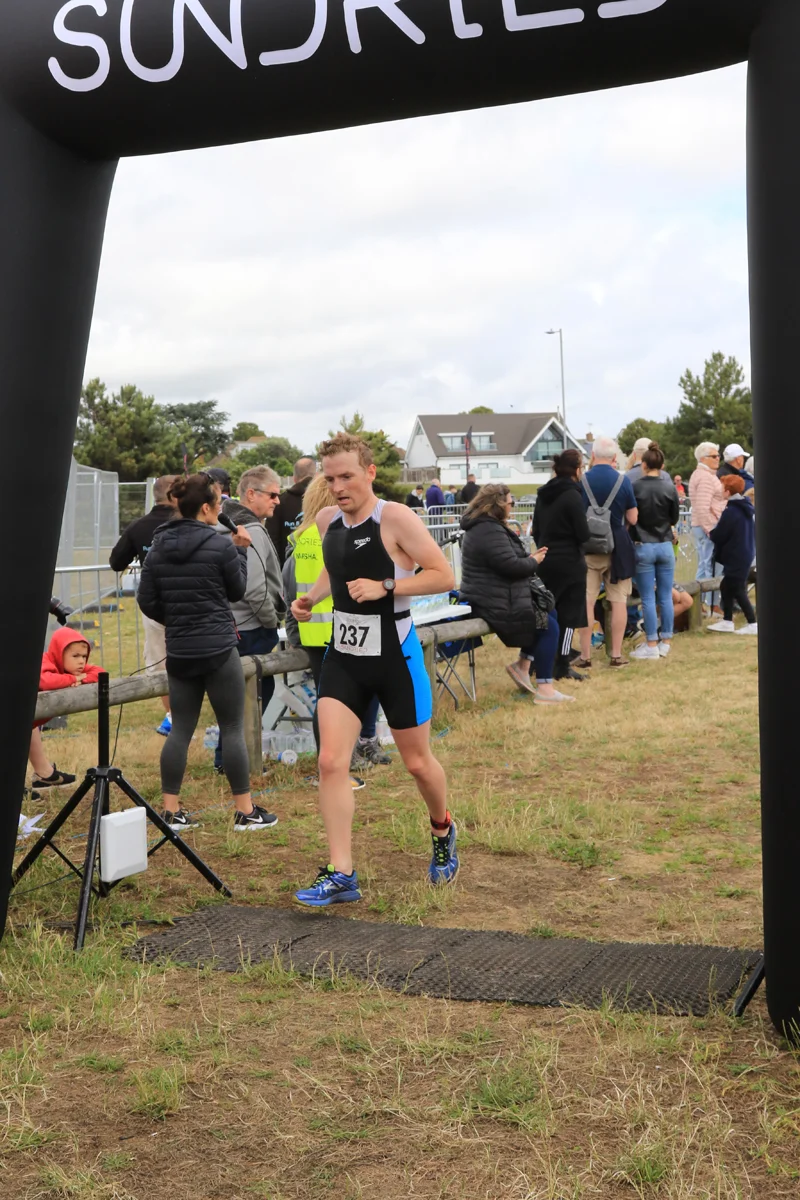 Sundried-Southend-Triathlon-Run-Finish-2019-142.jpg