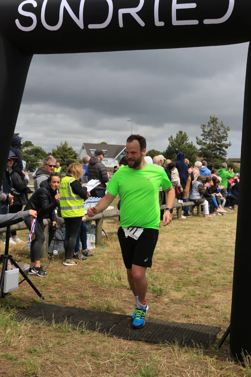 Sundried-Southend-Triathlon-Run-Finish-2019-178.jpg