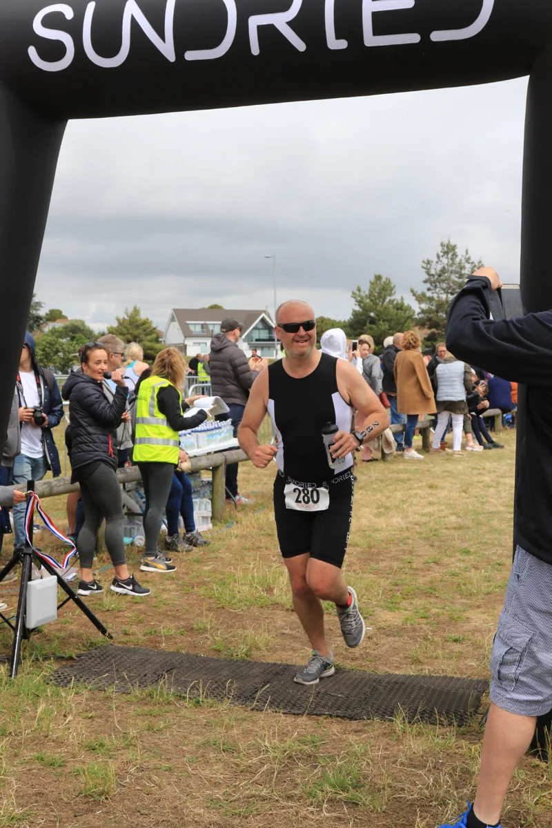 Sundried-Southend-Triathlon-Run-Finish-2019-182.jpg