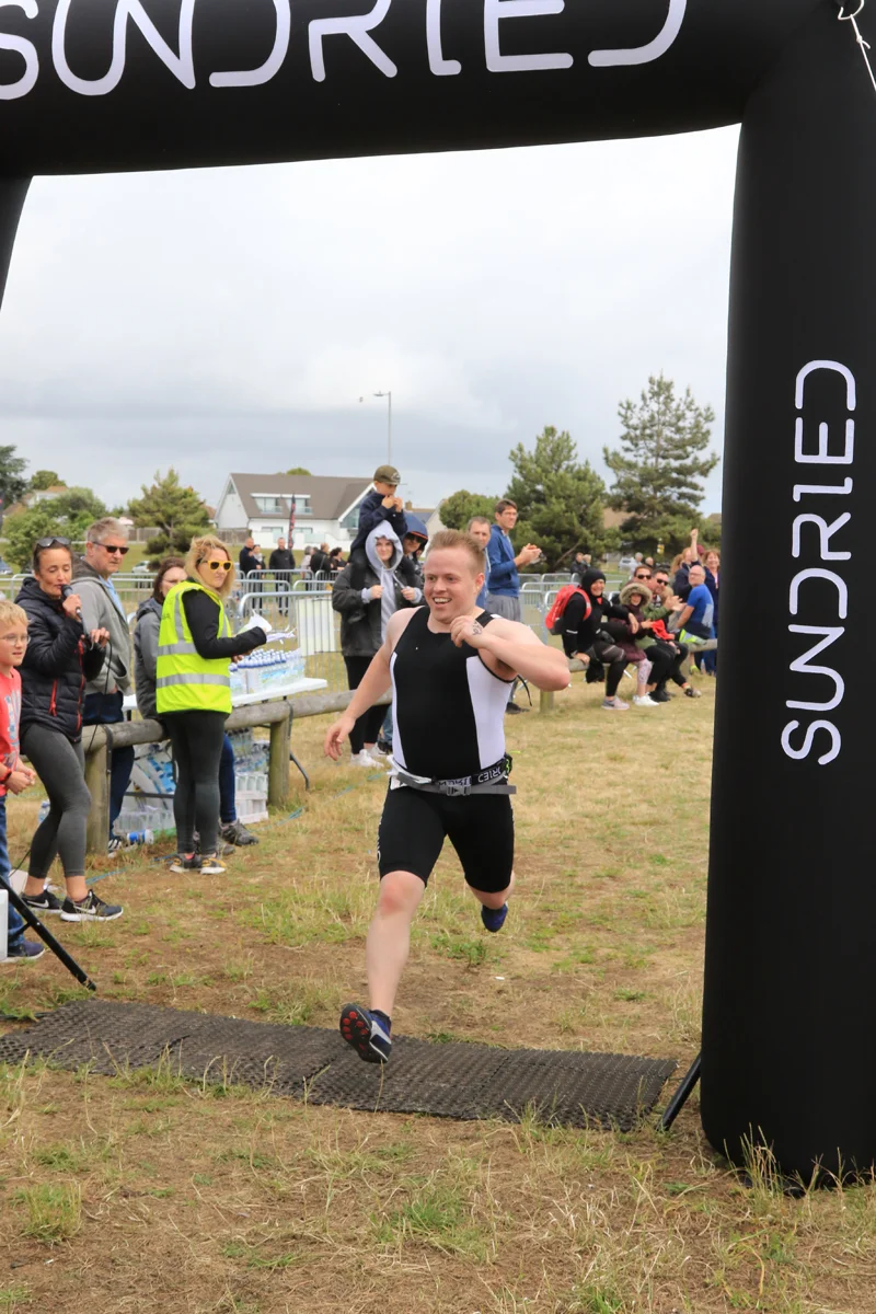 Sundried-Southend-Triathlon-Run-Finish-2019-188.jpg