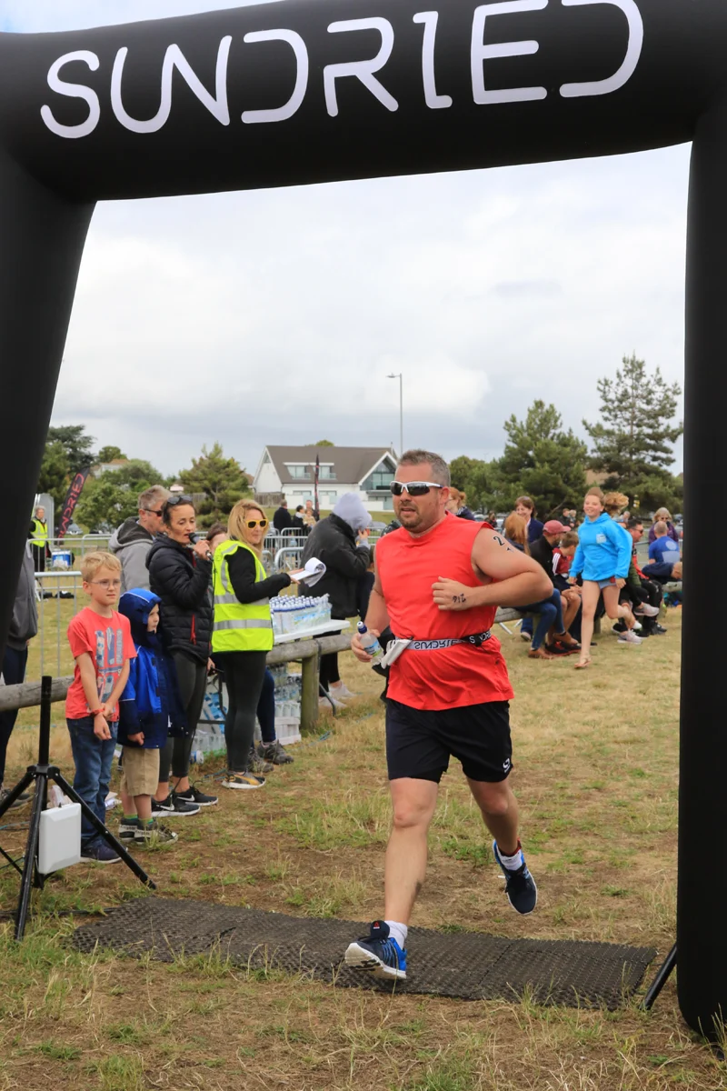 Sundried-Southend-Triathlon-Run-Finish-2019-194.jpg