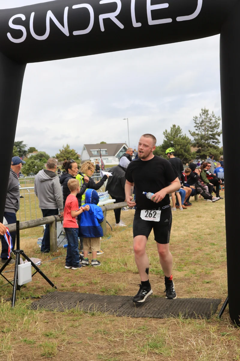 Sundried-Southend-Triathlon-Run-Finish-2019-207.jpg