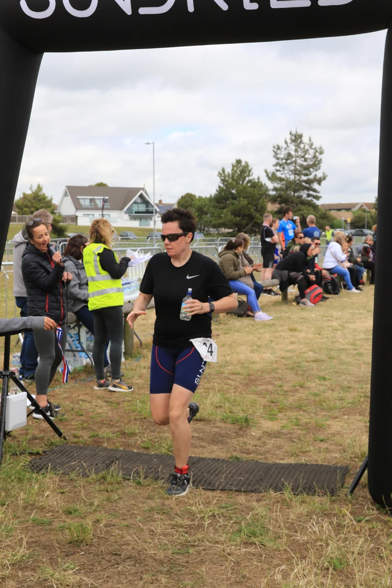 Sundried-Southend-Triathlon-Run-Finish-2019-235.jpg