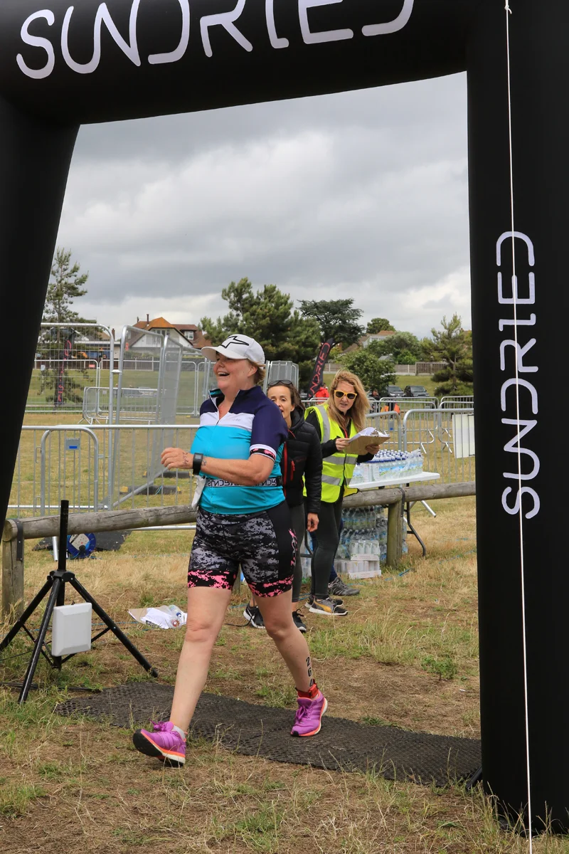Sundried-Southend-Triathlon-Run-Finish-2019-240.jpg