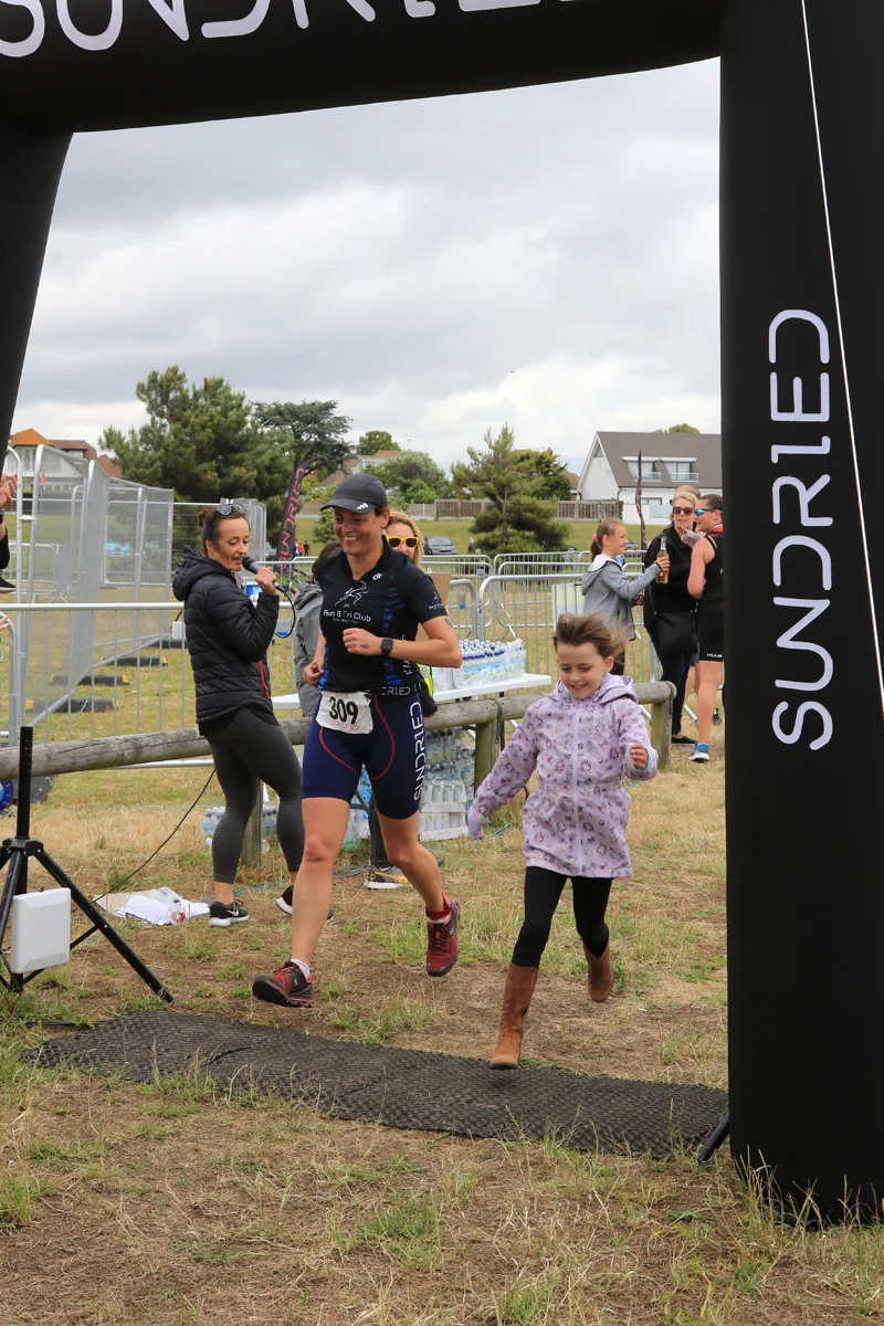 Sundried-Southend-Triathlon-Run-Finish-2019-242.jpg