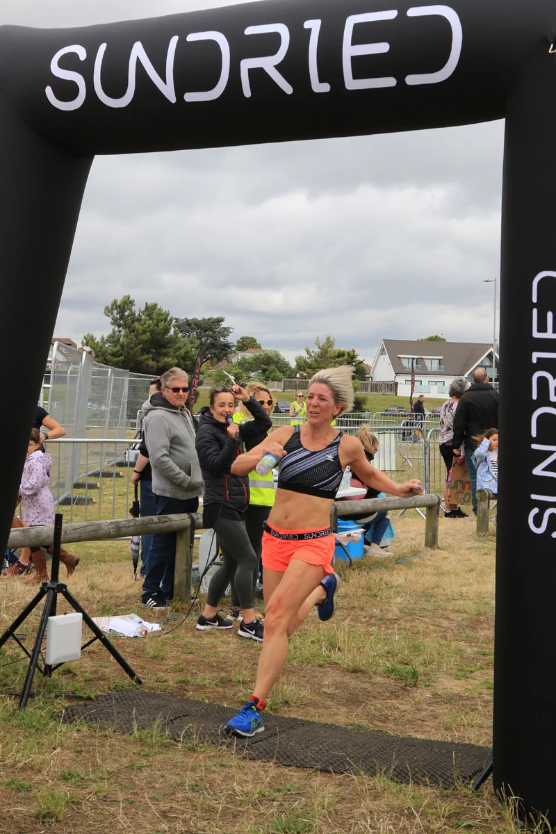 Sundried-Southend-Triathlon-Run-Finish-2019-250.jpg