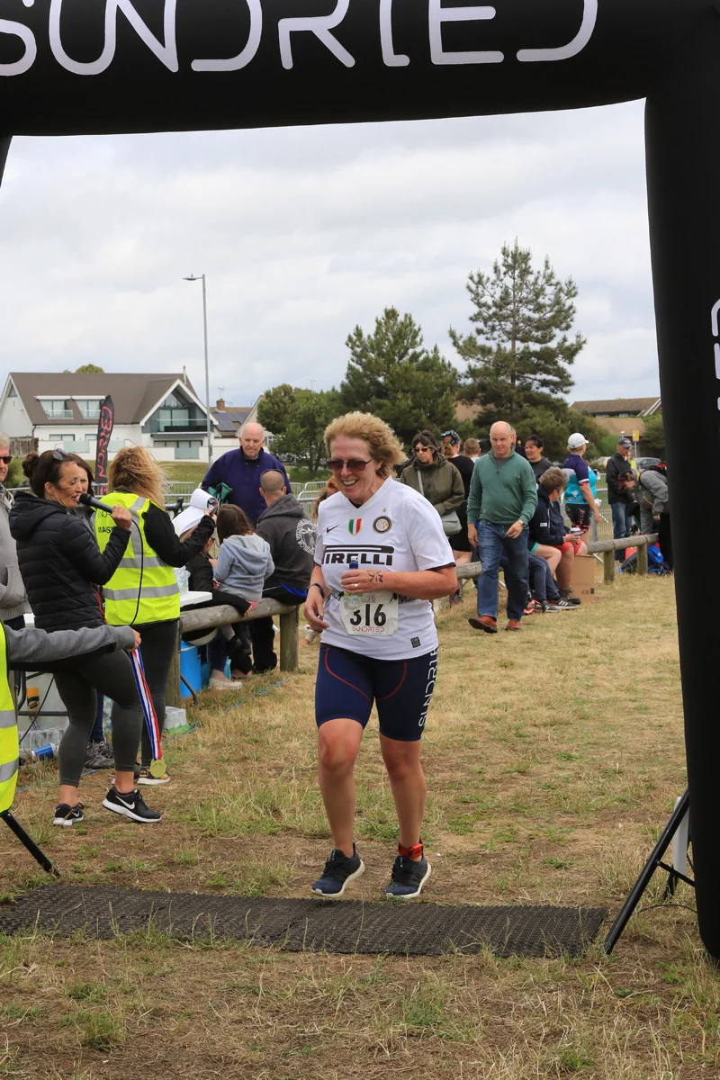 Sundried-Southend-Triathlon-Run-Finish-2019-257.jpg