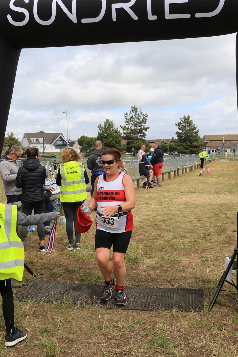 Sundried-Southend-Triathlon-Run-Finish-2019-262.jpg
