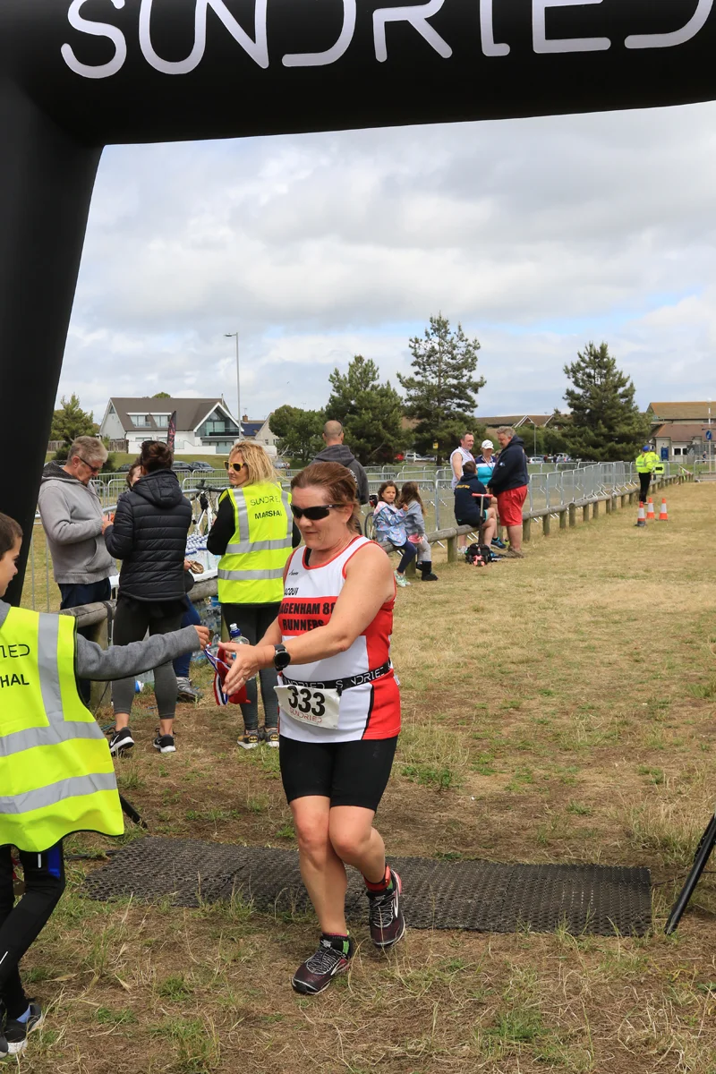 Sundried-Southend-Triathlon-Run-Finish-2019-263.jpg