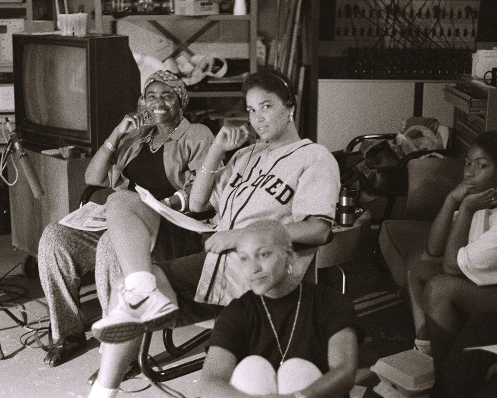 NO! Production Still: featured Gwendolyn Zoharah Simmons, assistant director Nikki Harmon, set decorator Kia Steave-Dickerson_ associate producer /prod. manager Wadia Gardiner, Photographer ©1999