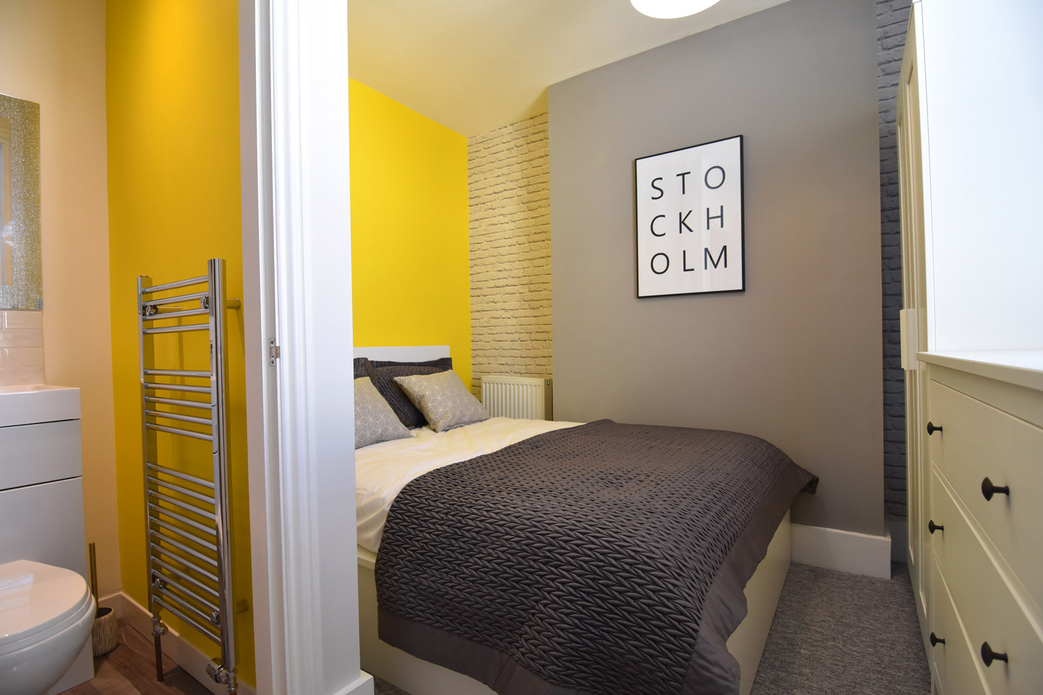 Room3pic1-sml.jpg