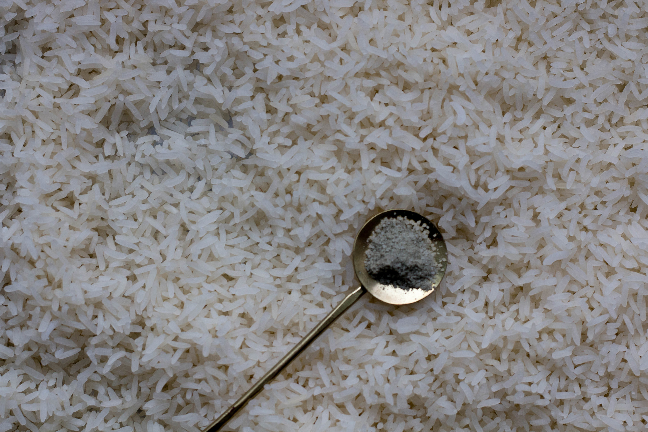We used about 1 tsp of spores for 4 pounds of rice