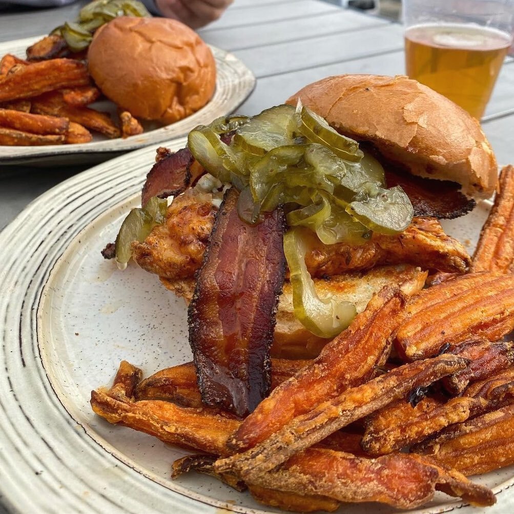 Mama&rsquo;s Big Bird Sandwich is 
where it&rsquo;s at🙌🏽! 
+ Add in an outdoor patio on a sweet spring evening, and you&rsquo;ve got yourself a winner 🏆.
Y&rsquo;all come #grub with us.
.
Thanks for the sweet 📸
👉🏼 @apinchofharshita 
#durham #fo