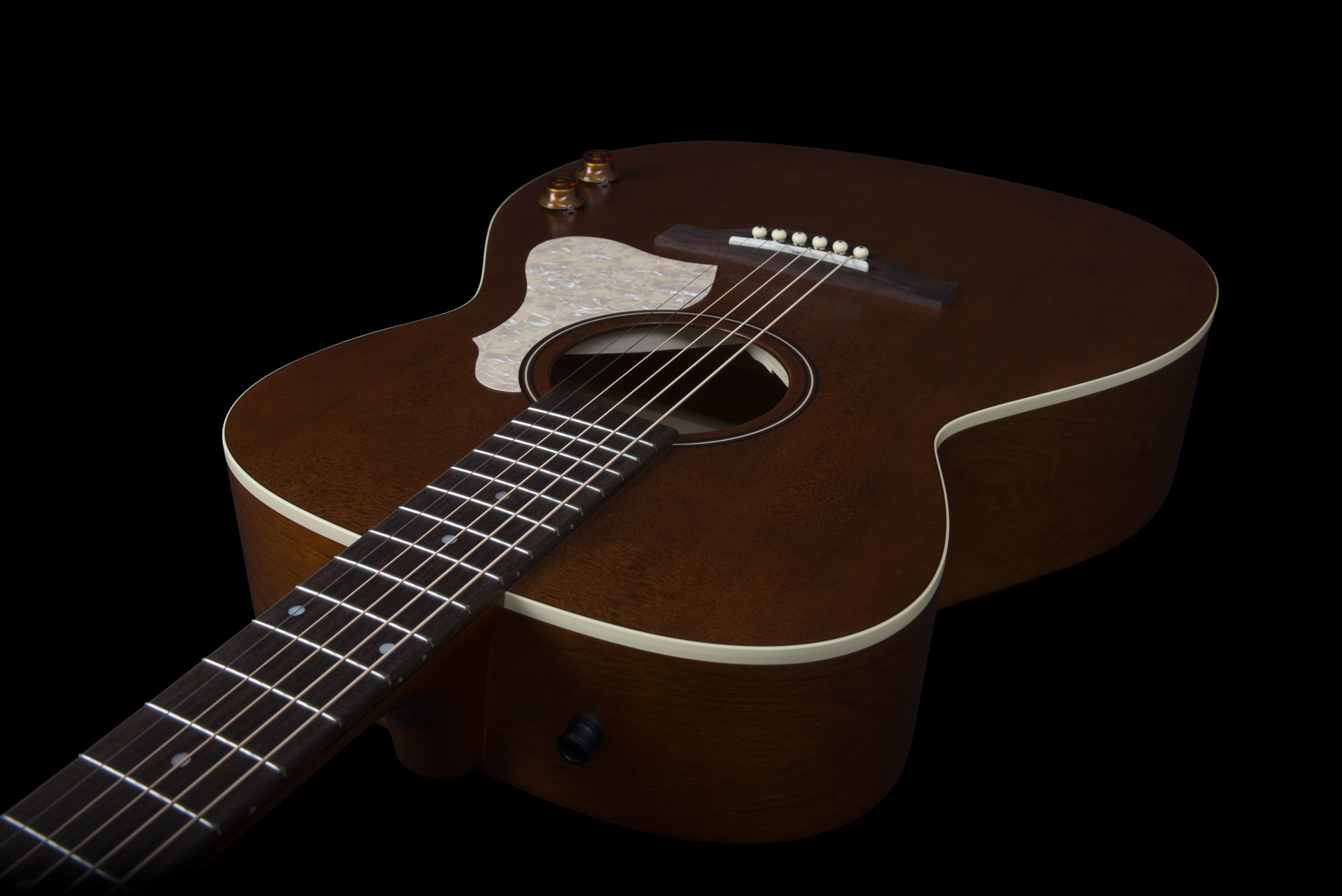 47710_A&L_Legacy_Havana_Brown_EQ_inverseclose.jpg