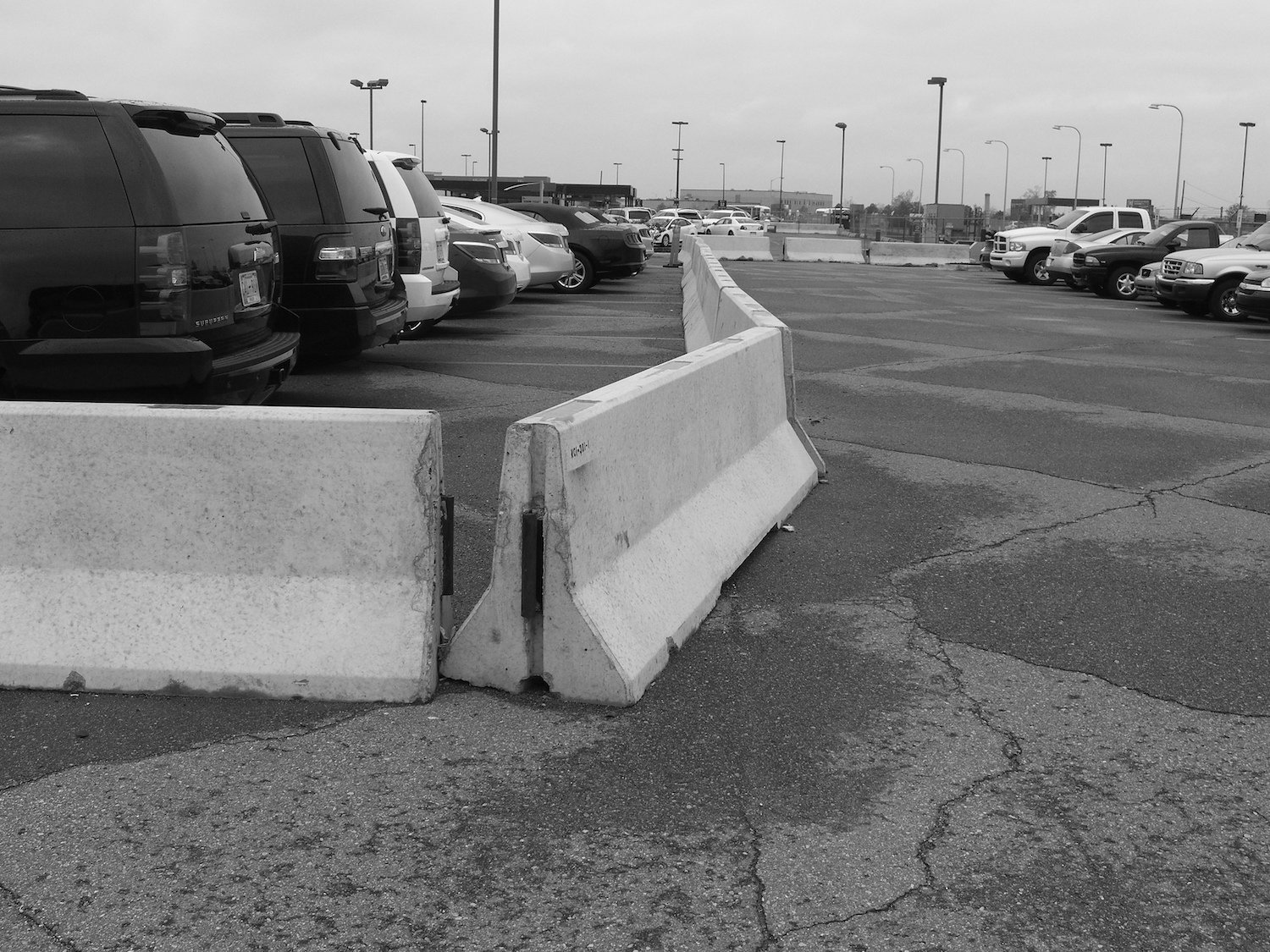 MEDIAN BARRIERS2.JPG