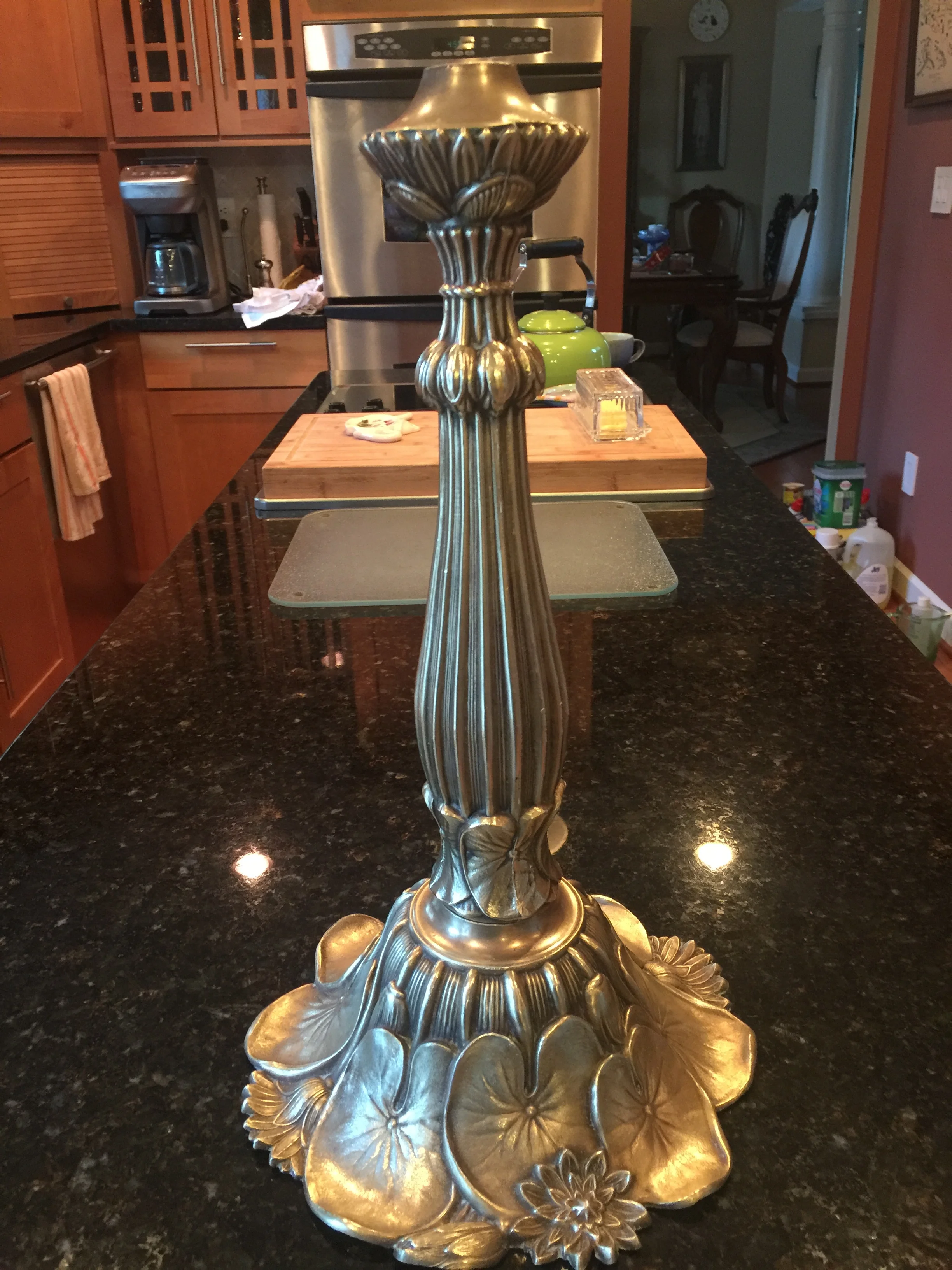 Refinishing a Metal Lamp