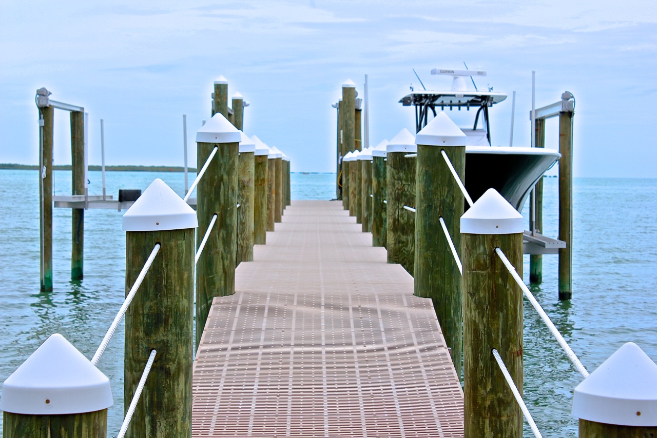 New dock in Key Largo with 20k and 10k lifts
