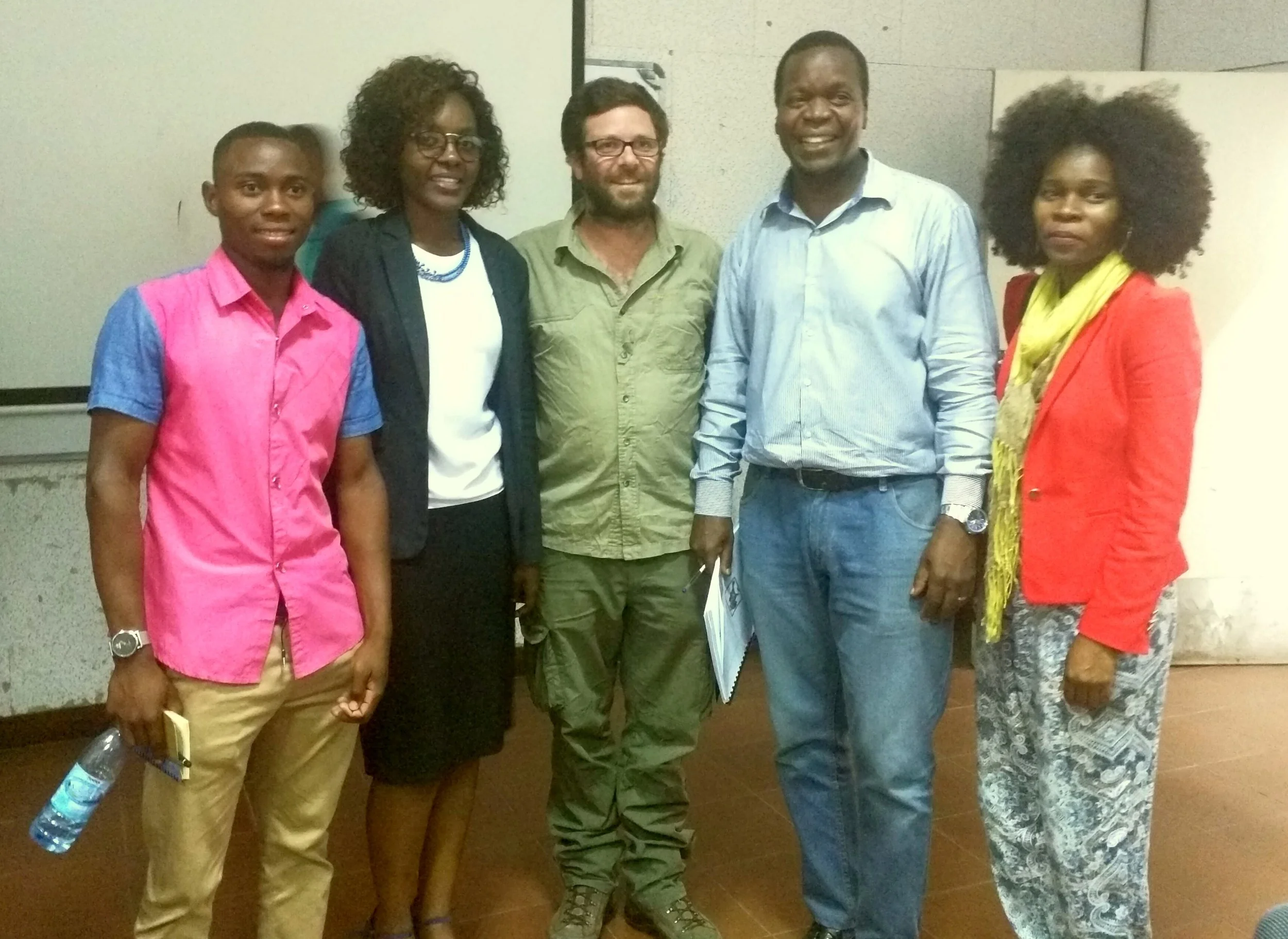 Ivânia Loide (second on the left) after defending her thesis brilliantly. She is the first Mozambican woman to have a scientific project in Paleontology.