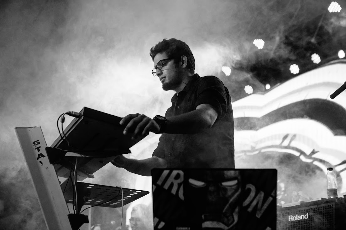 Siddhart_Keyboard_BrydenParth1.jpg