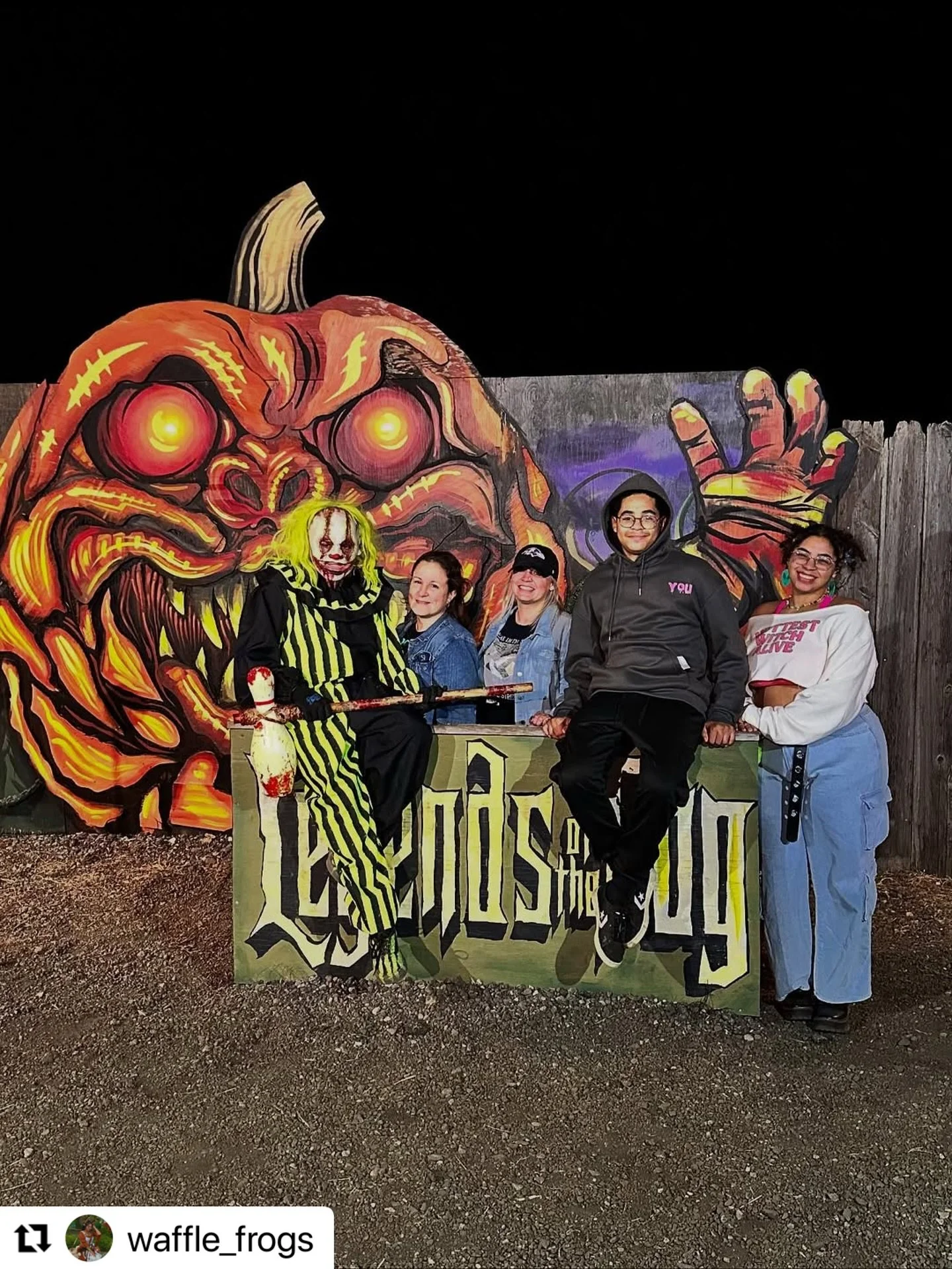 Thriller Thursday - Let’s Do This! #Repost @waffle_frogs
・・・
here we go again 
-
-
#halloween #spookyseason #haunt #hauntedhouse #explore