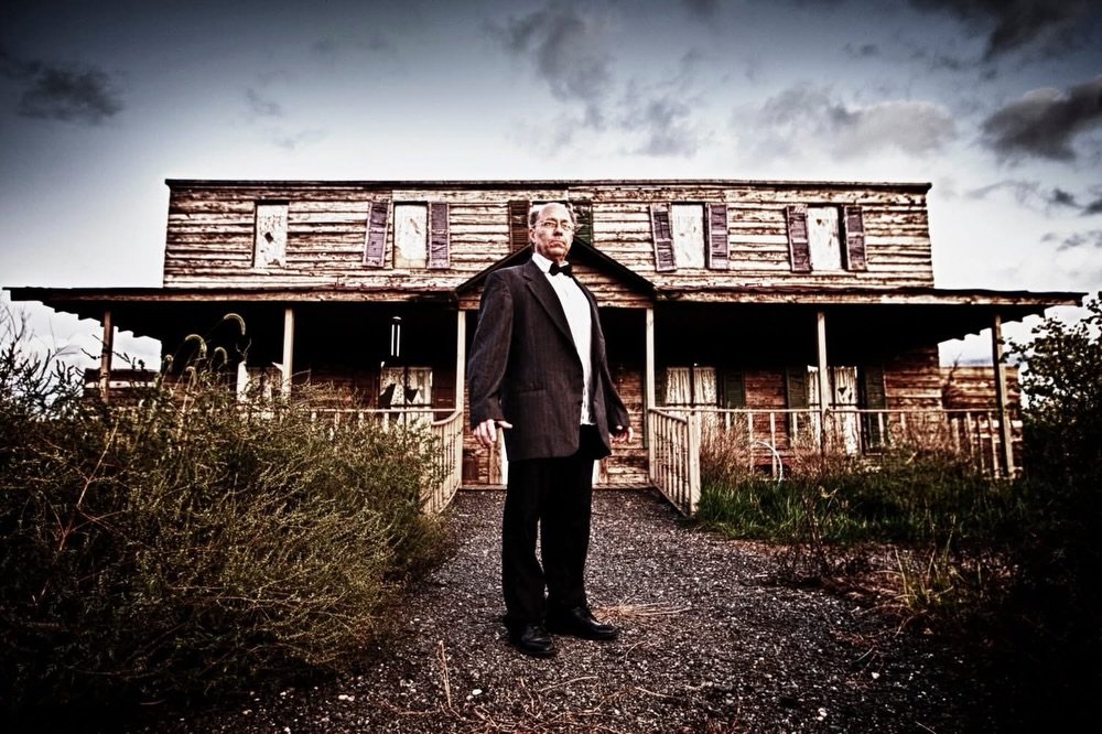 The Fog has lost a Legend. Michael &ldquo;Garlic Mike&rdquo; Oswald passed away unexpectedly this week, just days after receiving the Hotel Veteran of the Year award. A devoted husband, father, and grandfather, he was quiet, kind, generous, and endle