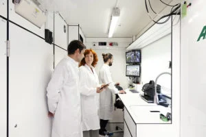 EDEN-ISS-service-section-Photo-Bruno-Stubenrauch_sm-300x200.jpg