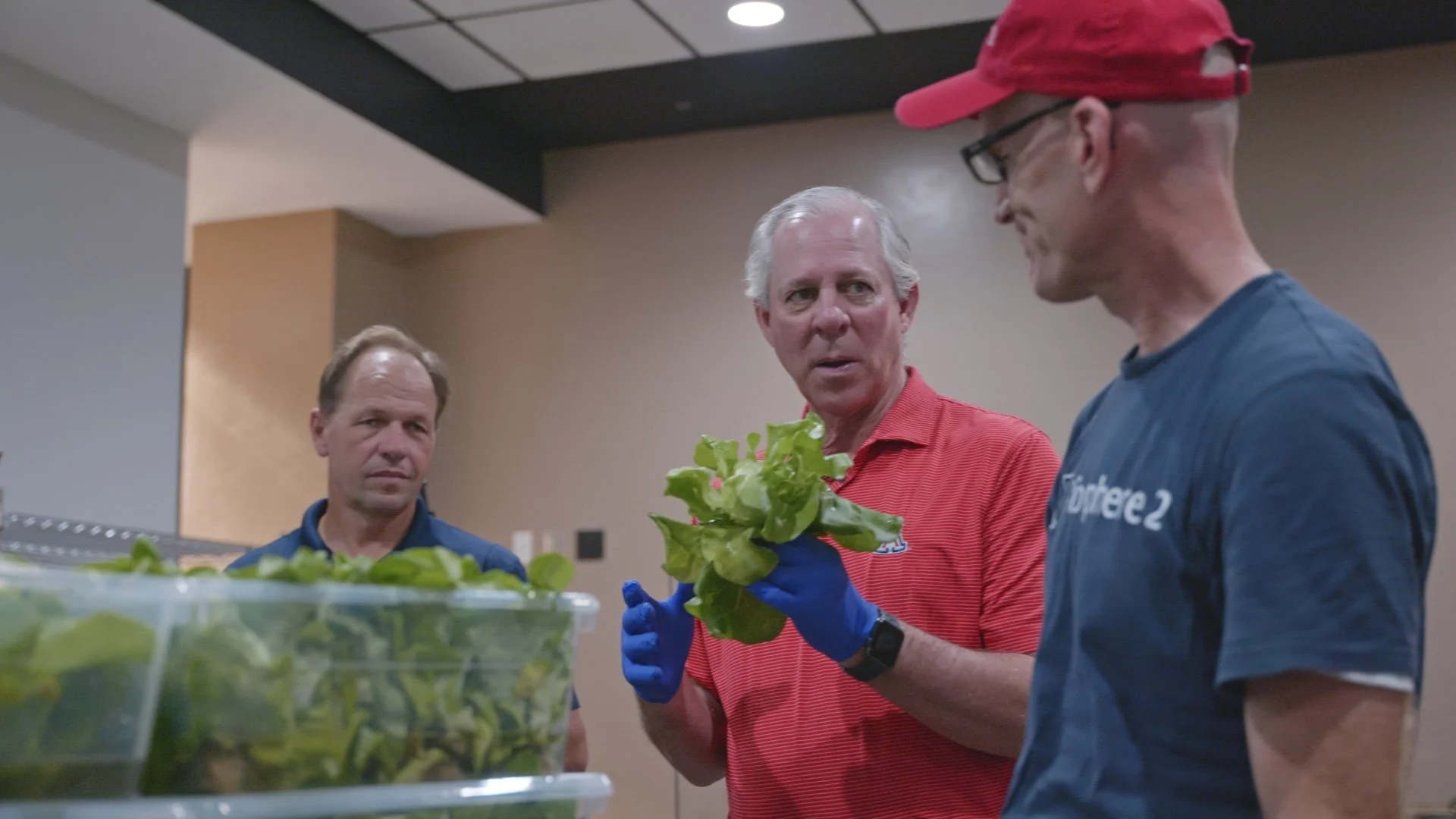 220815_Lettuce_Delivery_003.jpg