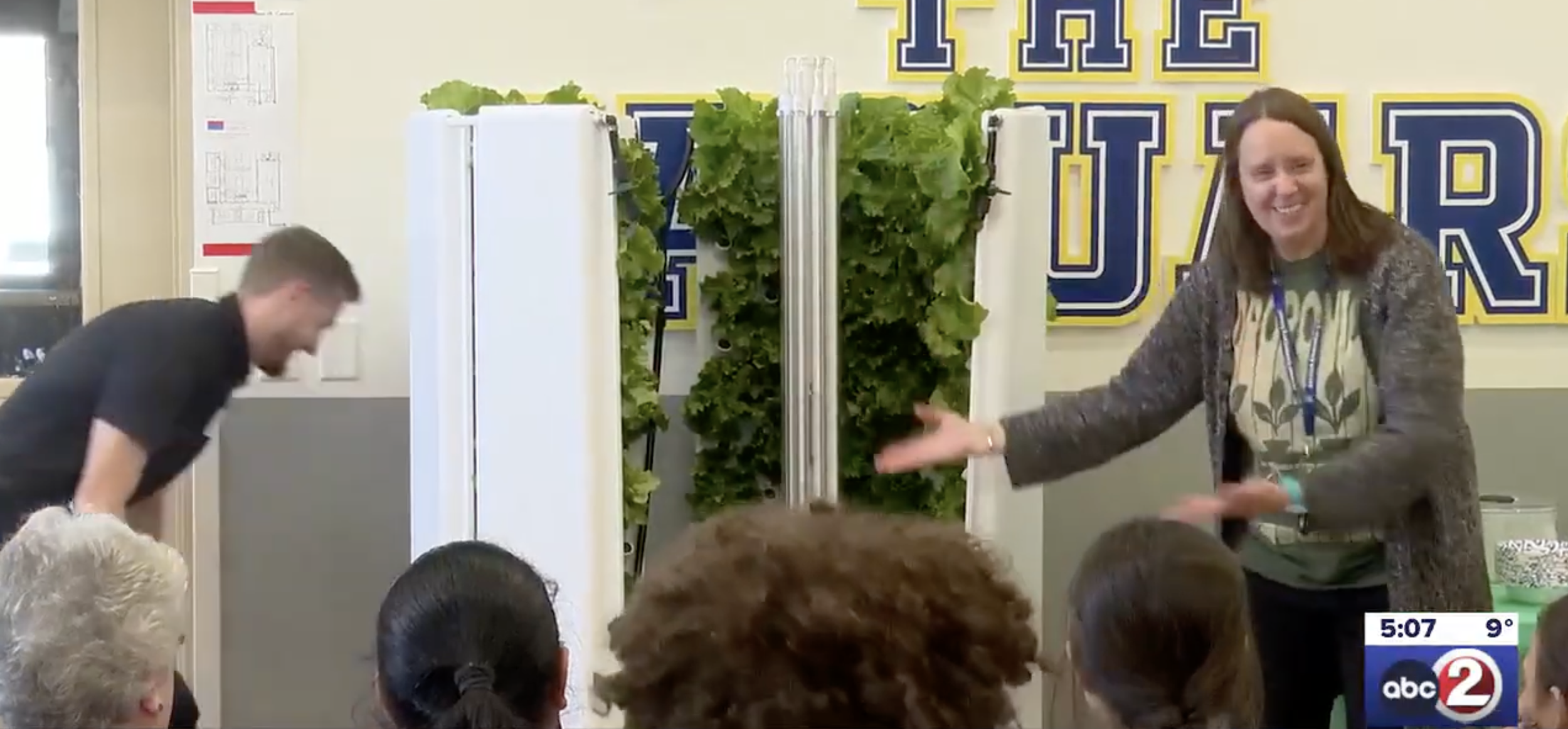 VIDEO - USA - WISCONSIN: Jackson Elementary Cuts Ribbon on New Flex Farm