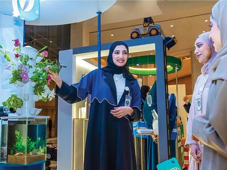 OMAN: Students Turn Homes Into Smart Farms With Innovative Hydroponic System&nbsp;