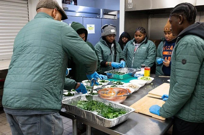 CHICAGO, USA: Farming In The Inner City Without Acres Of Dirt
