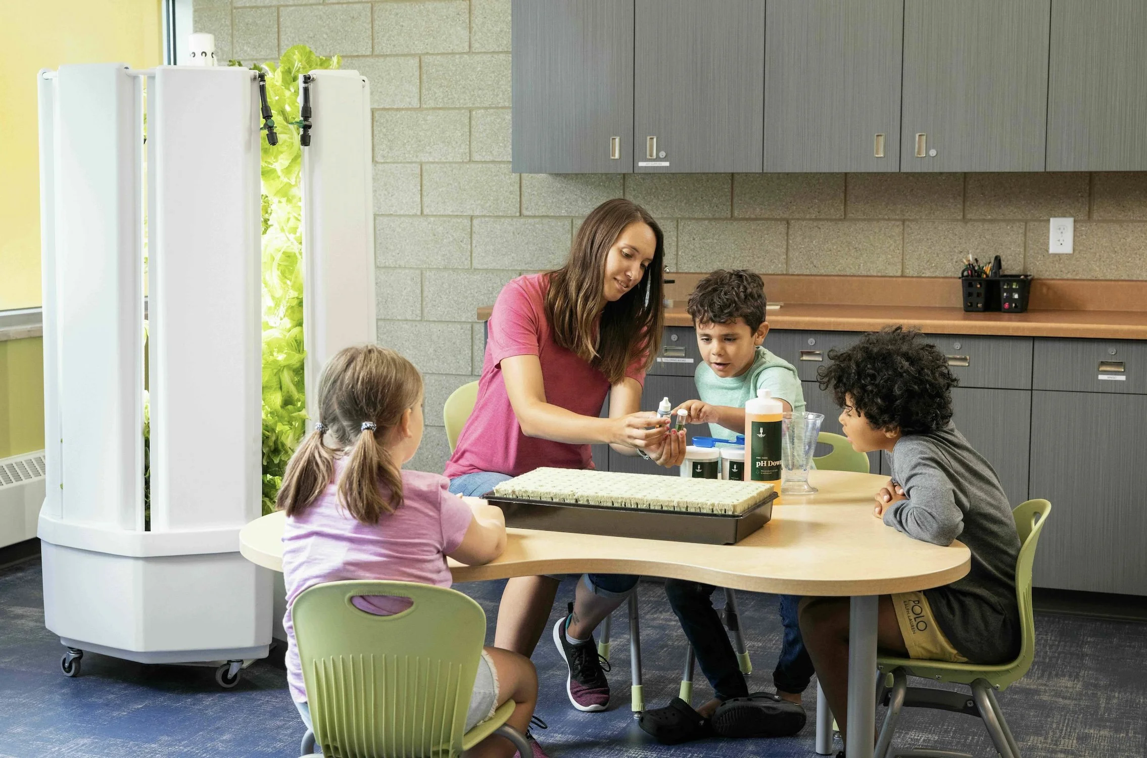 Fork Farms Launches New School Growing Guide to Help Districts Bring Fresh Food, STEM, and Student Engagement Together