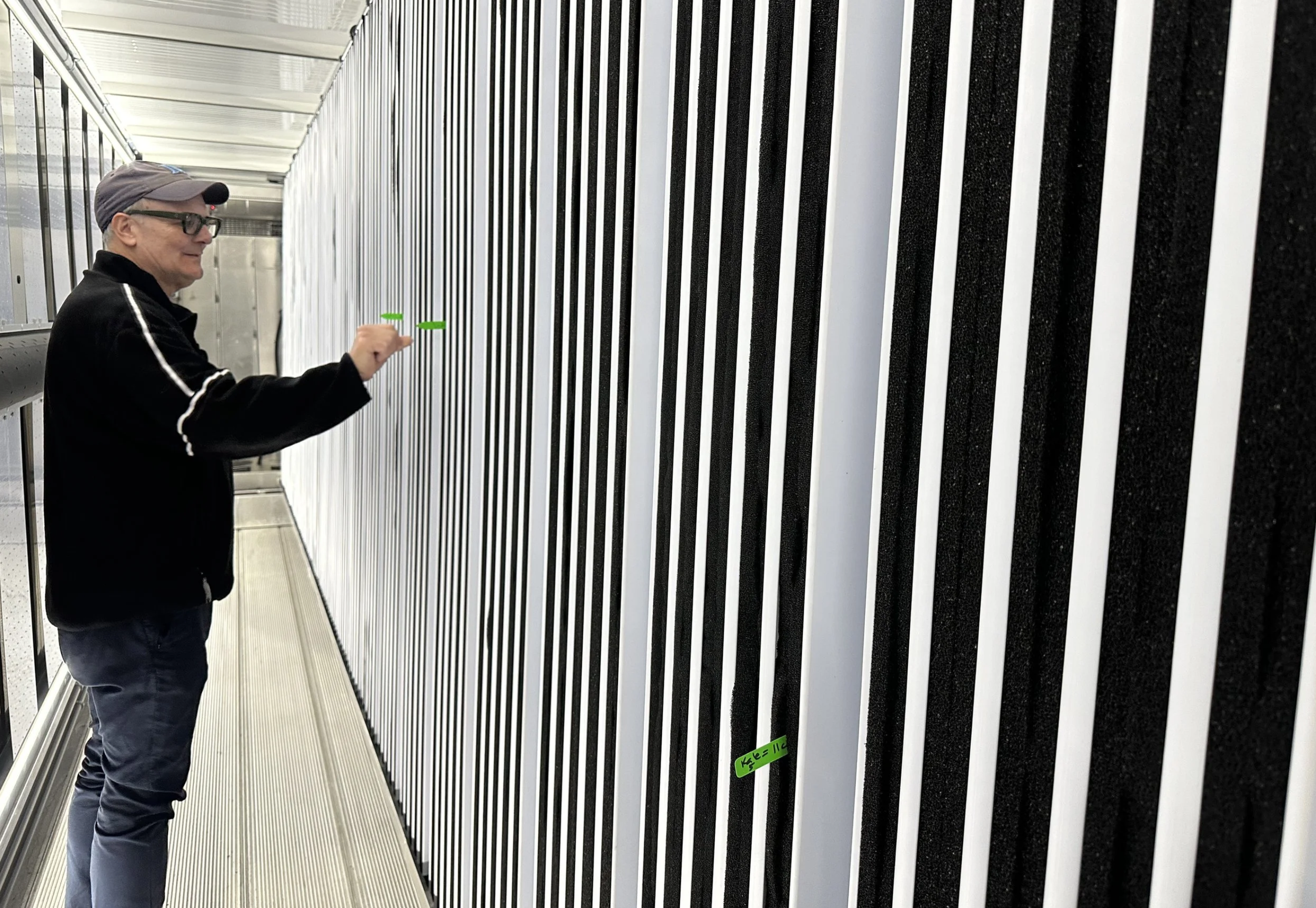 USA - MAINE: Castine Hydroponic Farm Donates 100 Percent of its Produce