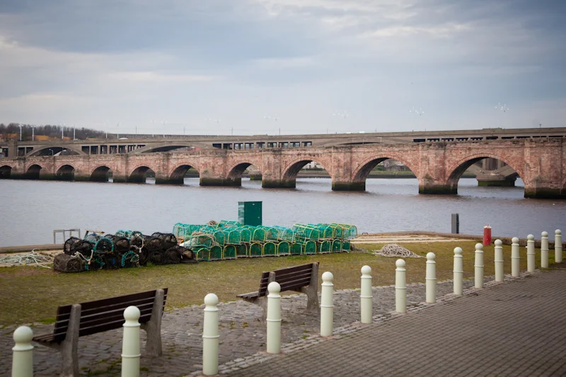 PICTORIAL_BERWICK_product-photography-commercial-face-skincare-quayside-rejuvinating-solutions-beauty-0434.jpg