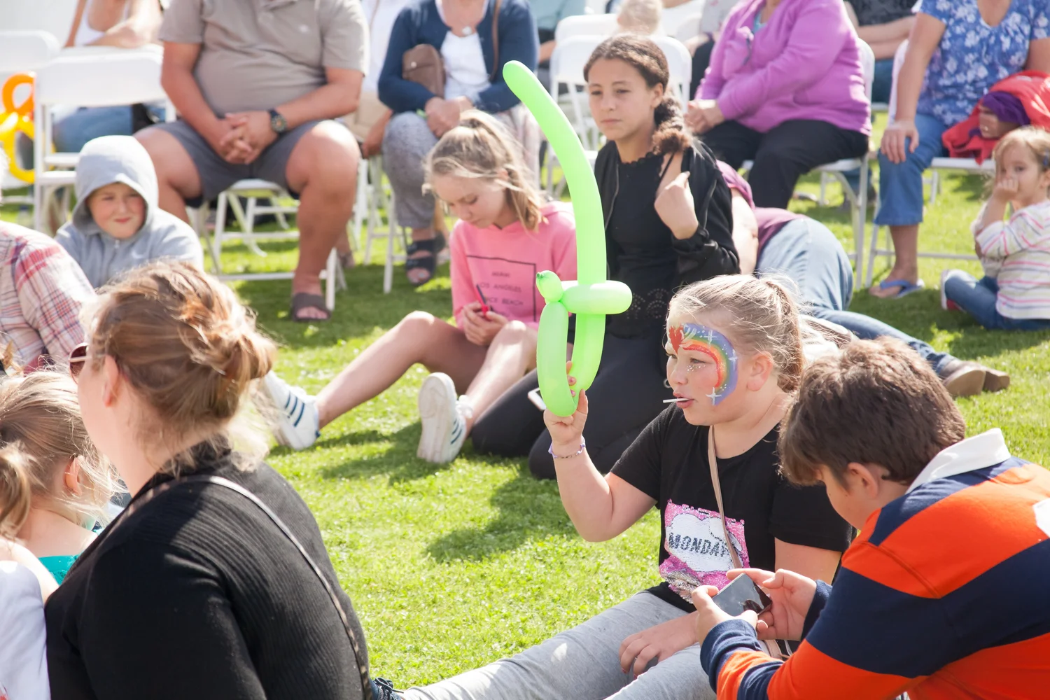 PICTORIAL_BERWICK_eyemouth-gunsgreen-extravaganza-photography-entertainment-party-event-photographer-harbour-gary-dunn-dancers-stilts-performances-speeches-day-out-summer-4713.jpg