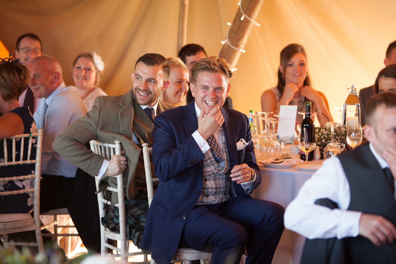 PICTORIAL_BERWICK_wedding_bamburgh_castle_tipi_farm_rodgersons_-2220.jpg