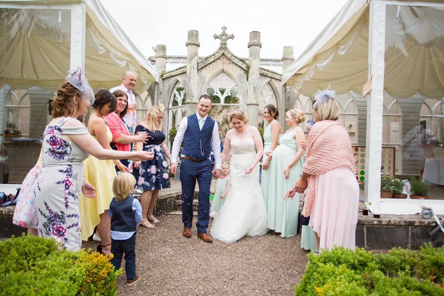 wedding-cherry-trees-chloe-martyn-grey-vw-campervan-family--2911.jpg