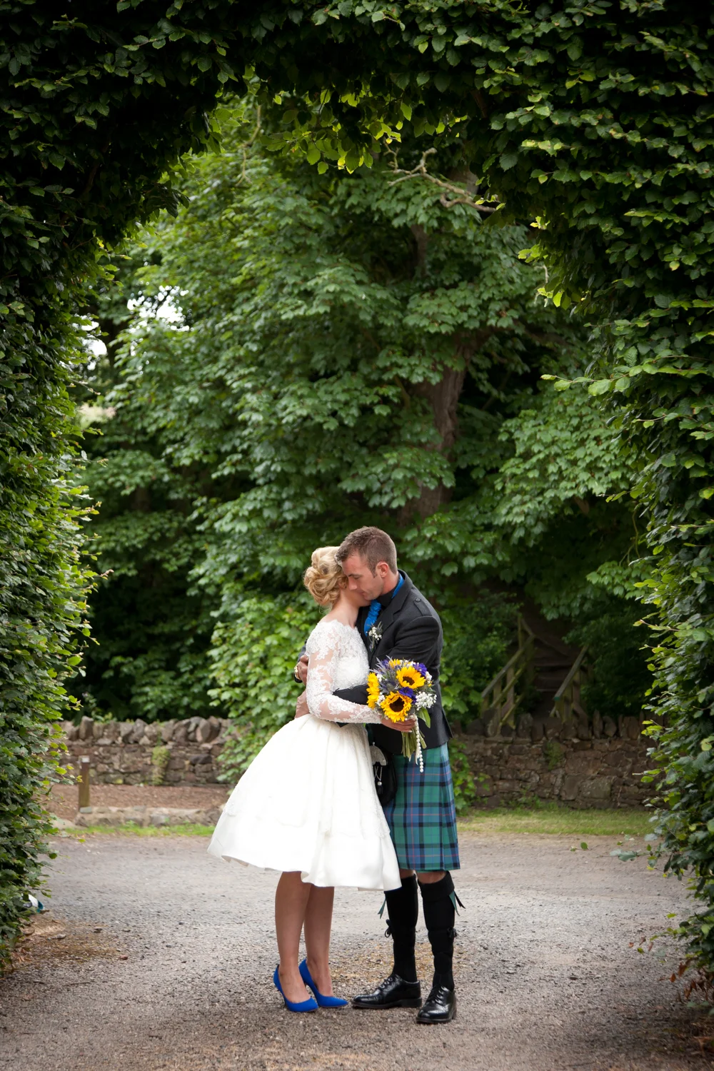 PICTORIAL_BERWICK_WEDDING_ALICE_WONDERLAND_MAD_HATTERS_FARM-9244.jpg