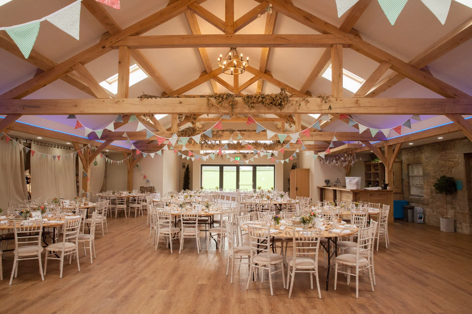 WEDDING_PICTORIAL_DOXFORD_BARNS_ALNWICK_BERWICK_SEASIDE_BUNTING_FARM-0071.jpg