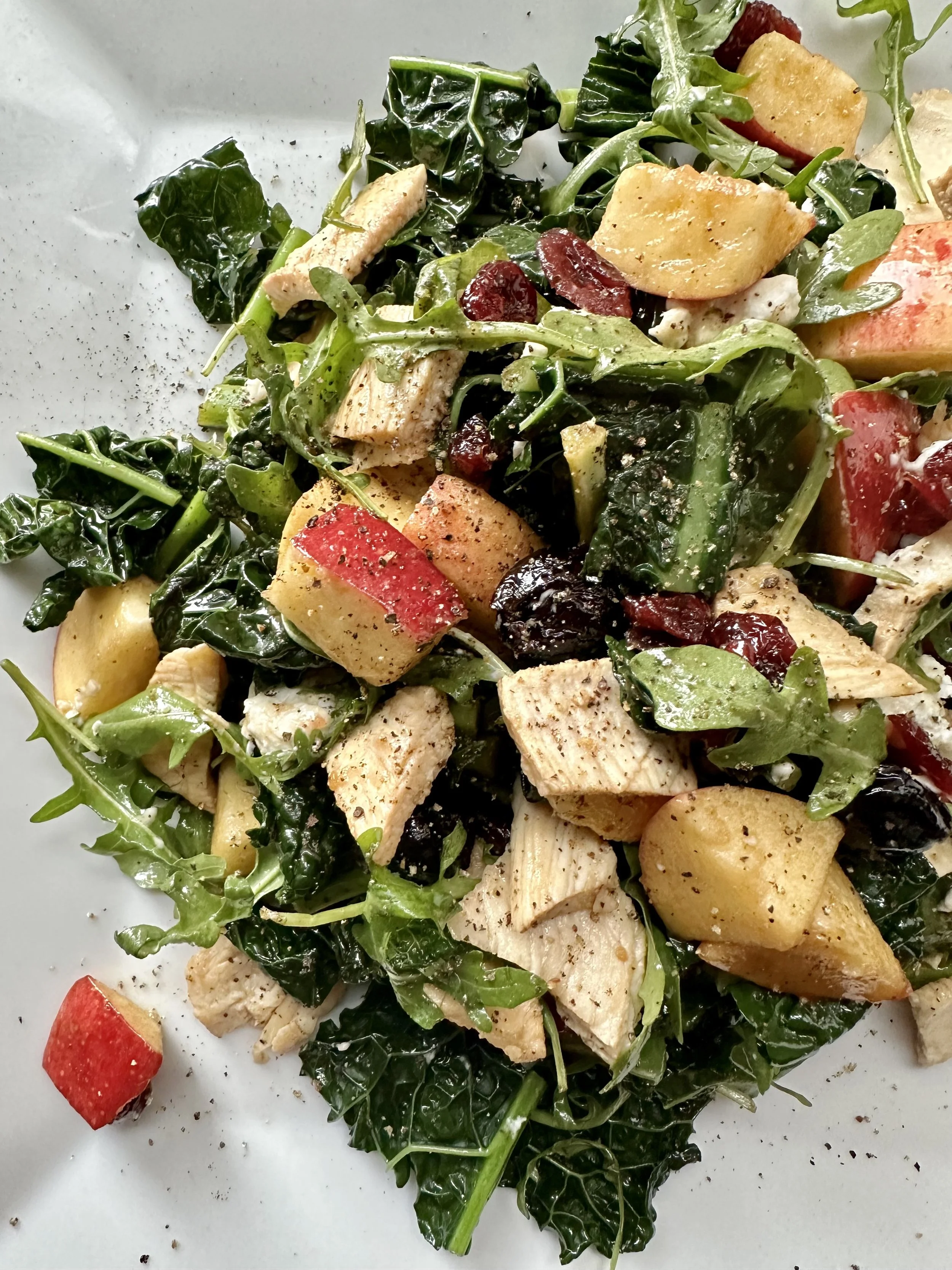 apple tuscan kale salad.jpeg